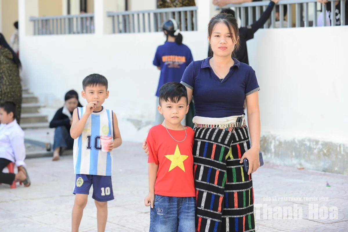 Trước ngày khai giảng đáng nhớ ở ngôi trường mới nơi vùng biên xứ Thanh