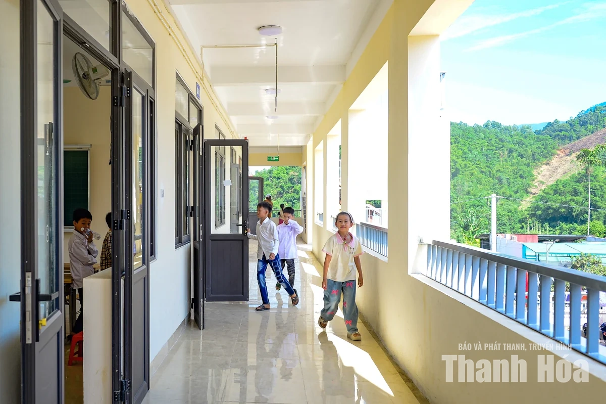 Trước ngày khai giảng đáng nhớ ở ngôi trường mới nơi vùng biên xứ Thanh