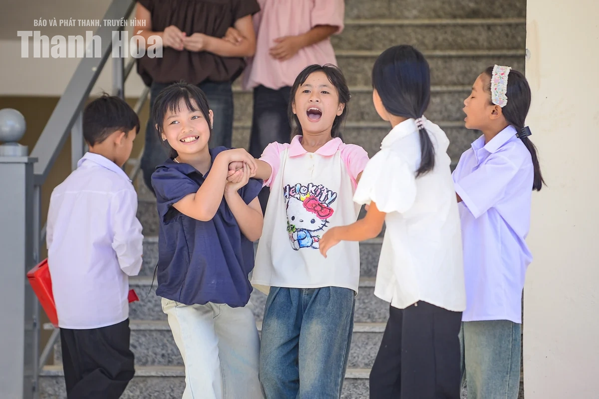 Trước ngày khai giảng đáng nhớ ở ngôi trường mới nơi vùng biên xứ Thanh