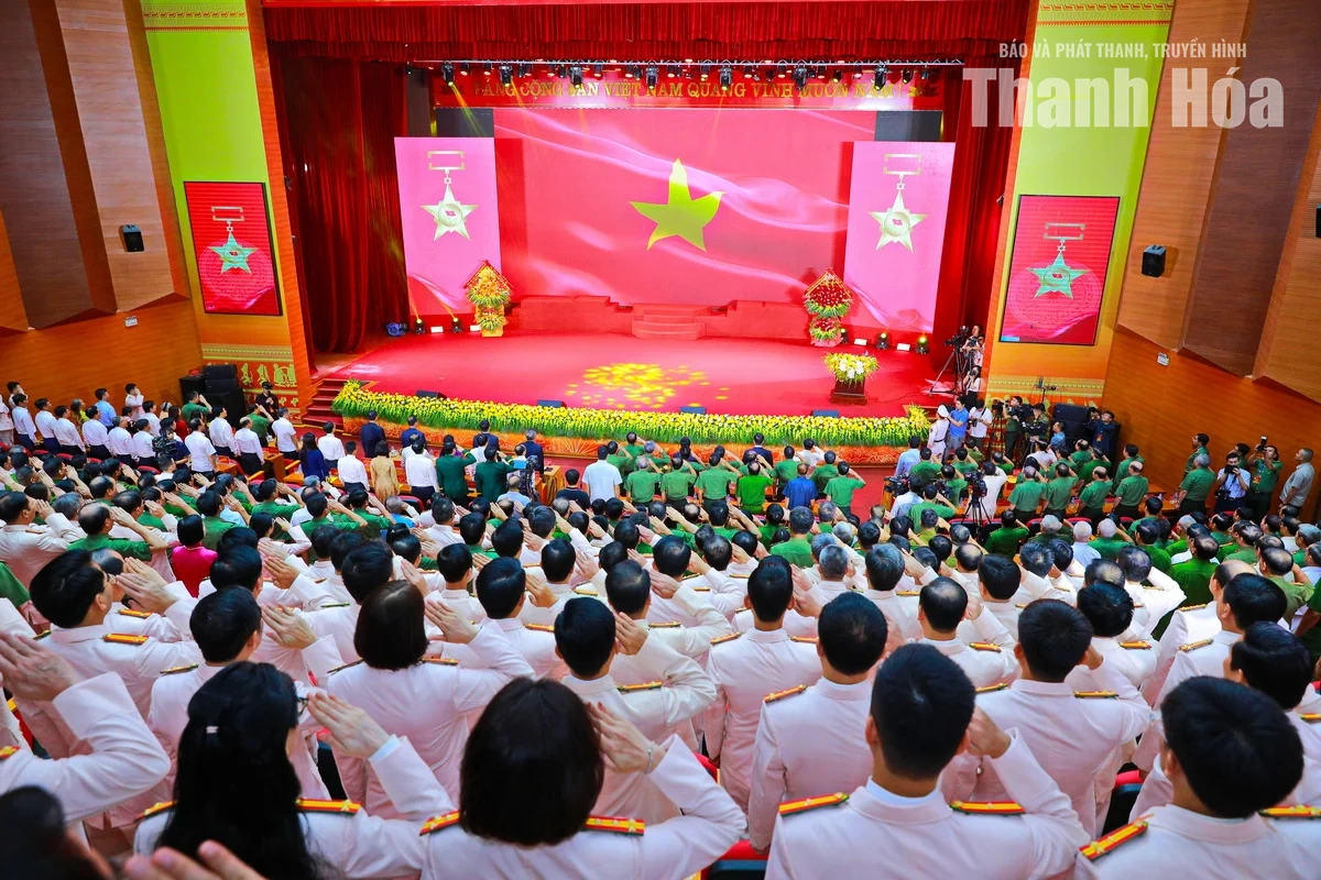 Công an tỉnh Thanh Hóa đón nhận Danh hiệu Anh hùng Lực lượng vũ trang nhân dân trong cuộc kháng chiến chống Mỹ, cứu nước