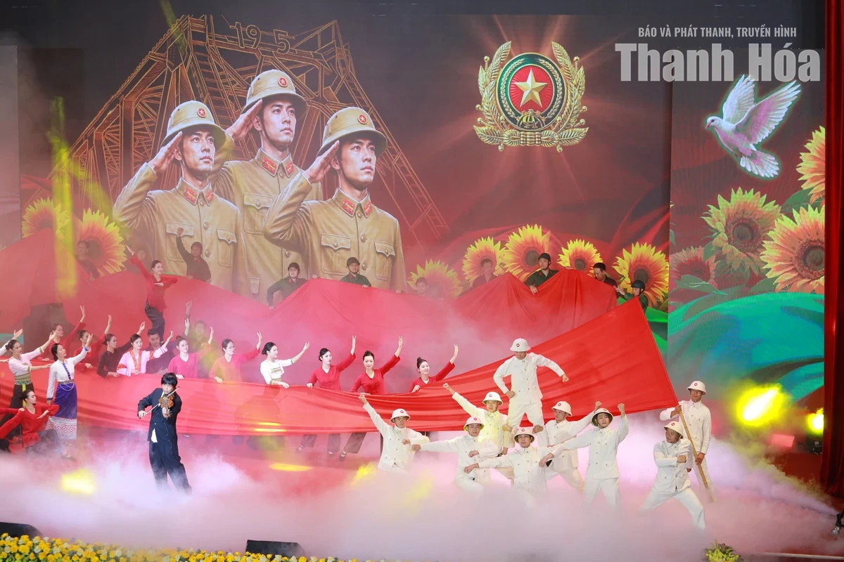 Công an tỉnh Thanh Hóa đón nhận Danh hiệu Anh hùng Lực lượng vũ trang nhân dân trong cuộc kháng chiến chống Mỹ, cứu nước