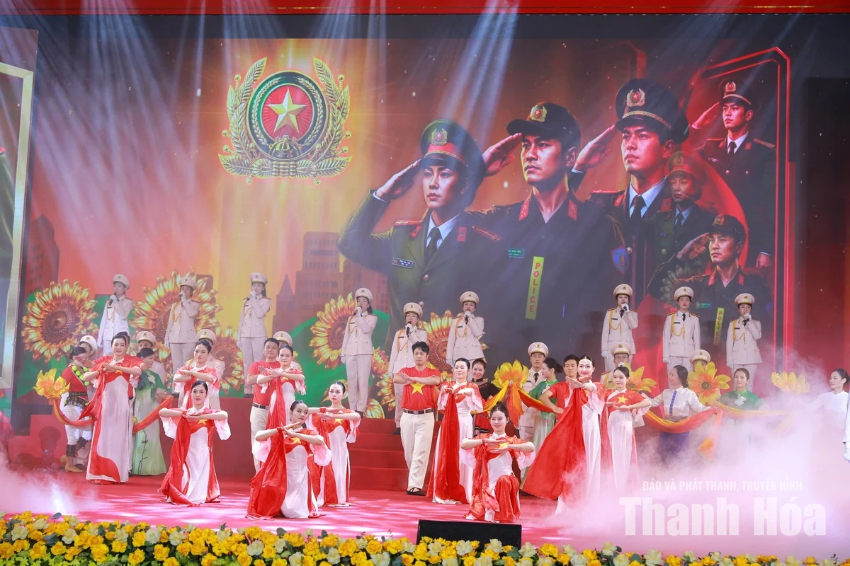 Công an tỉnh Thanh Hóa đón nhận Danh hiệu Anh hùng Lực lượng vũ trang nhân dân trong cuộc kháng chiến chống Mỹ, cứu nước