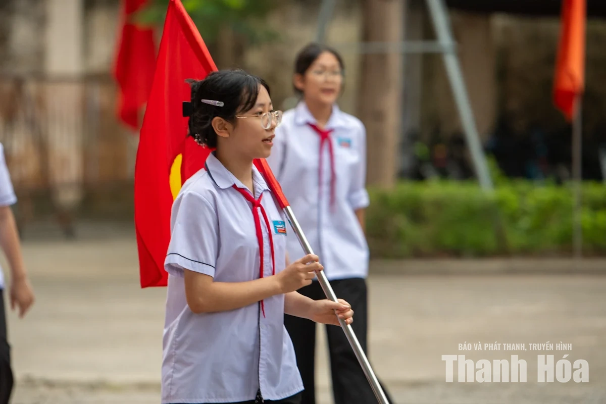 Học sinh Thanh Hóa hân hoan chào đón năm học mới