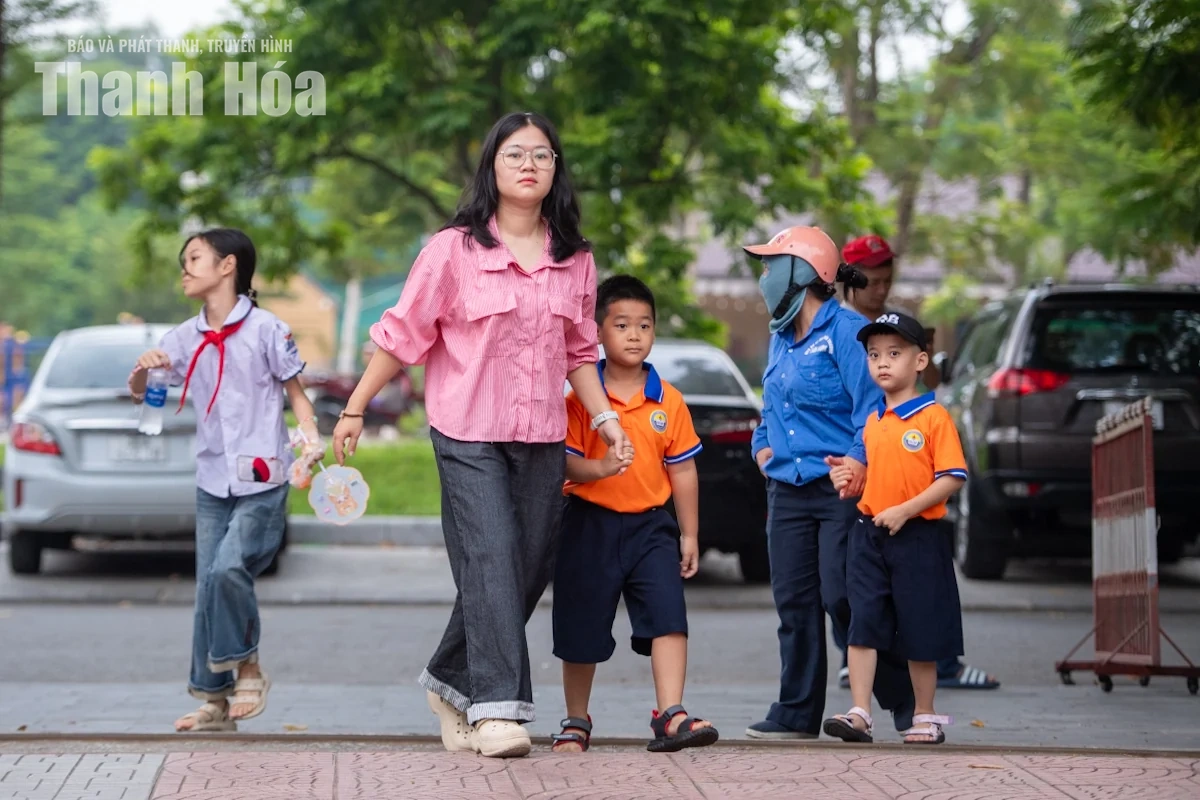 Học sinh Thanh Hóa hân hoan chào đón năm học mới