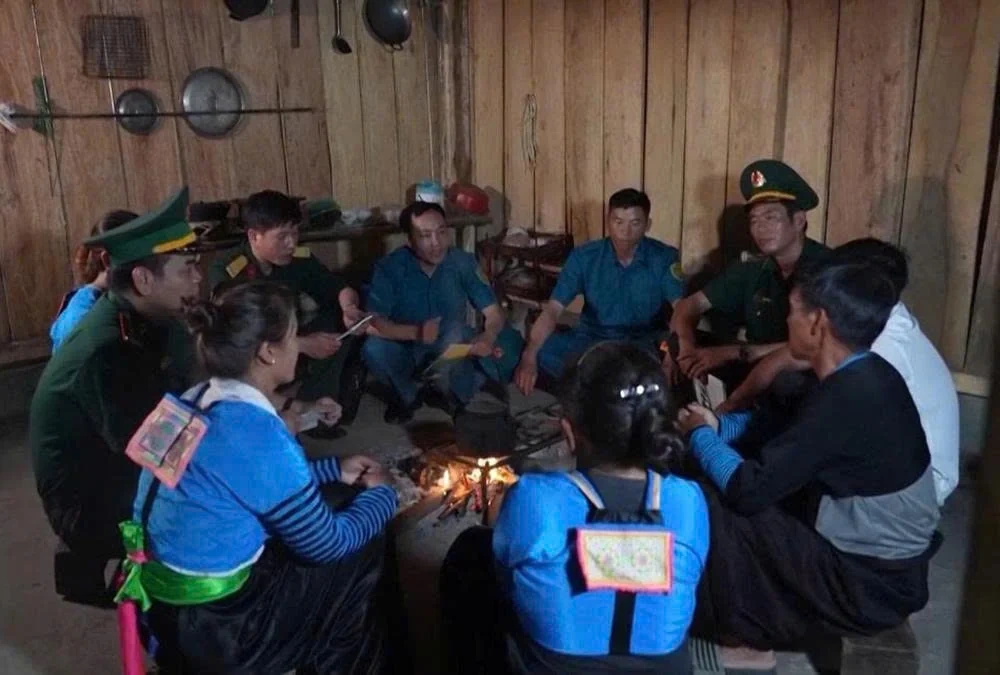 Điểm sáng vùng biên