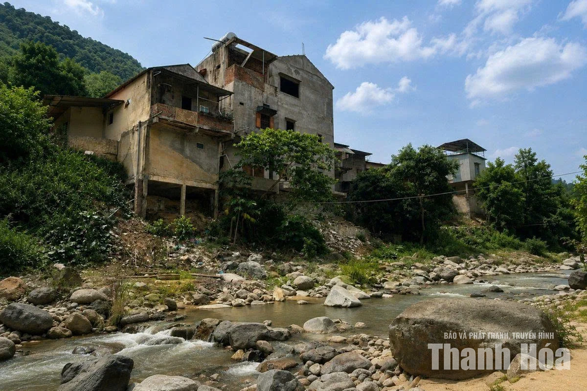 Khẩn trương kè chống sạt lở tại Pù Nhi