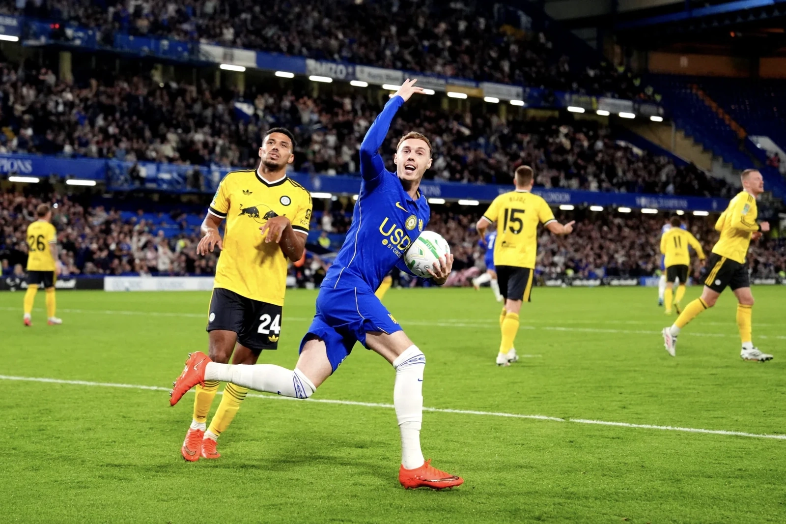 U23 Việt Nam quyết tâm vượt vòng bảng ASIAD 2026; Kịch tính vòng mở màn Champions League 2026/27