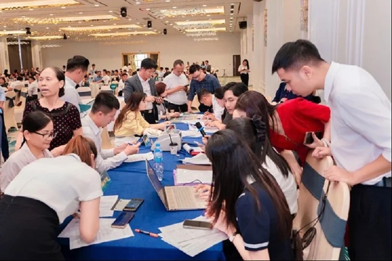 90% giỏ hàng An Thịnh Ecolakes đã được khách hàng lựa chọn ngay tại lễ giới thiệu và tham quan dự án