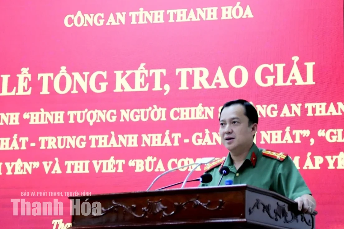 Trao giải các cuộc thi lan tỏa hình ảnh đẹp người chiến sĩ Công an