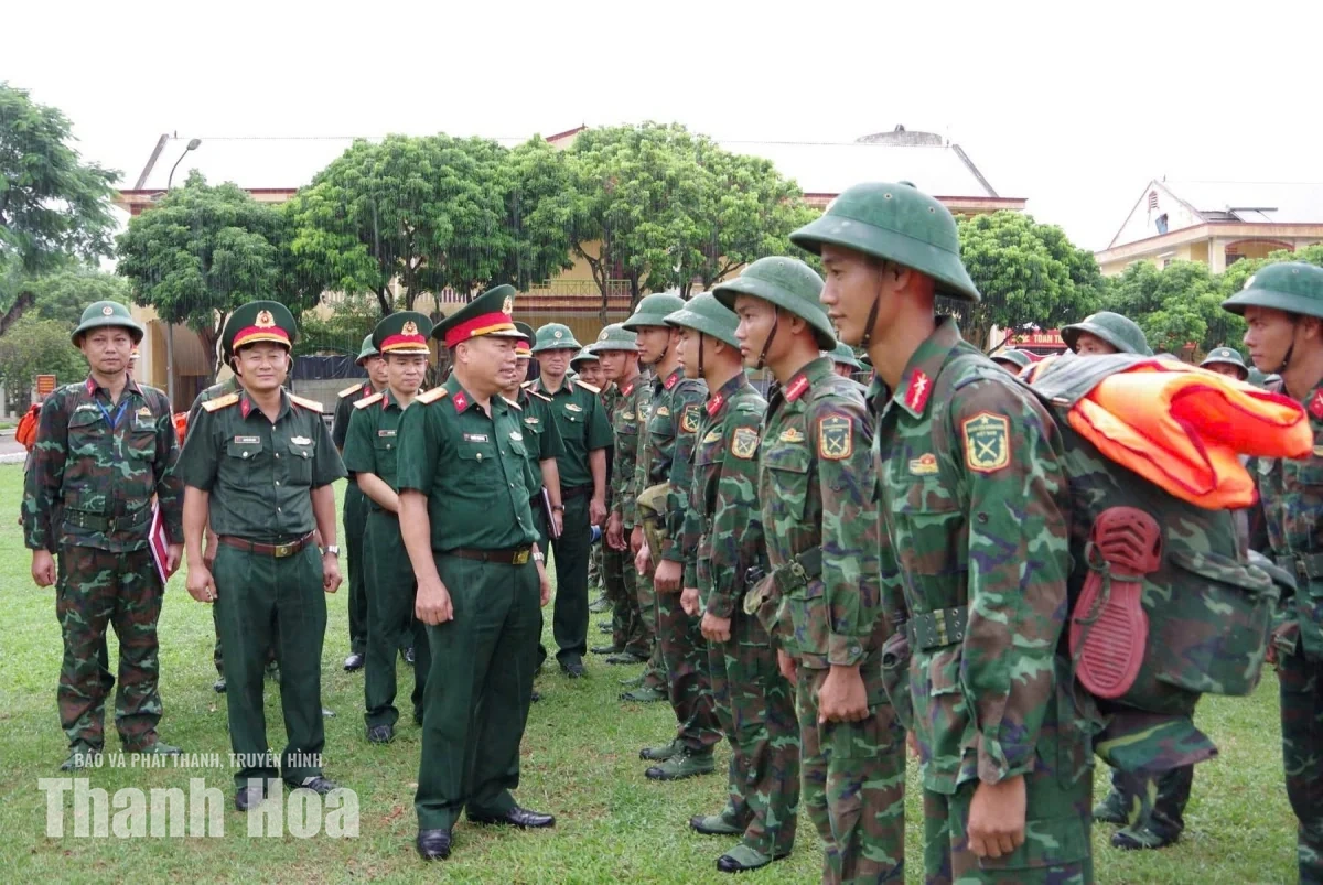 Lực lượng vũ trang huy động 15.206 cán bộ, chiến sĩ và dân quân tự vệ tập trung ứng phó mưa lũ