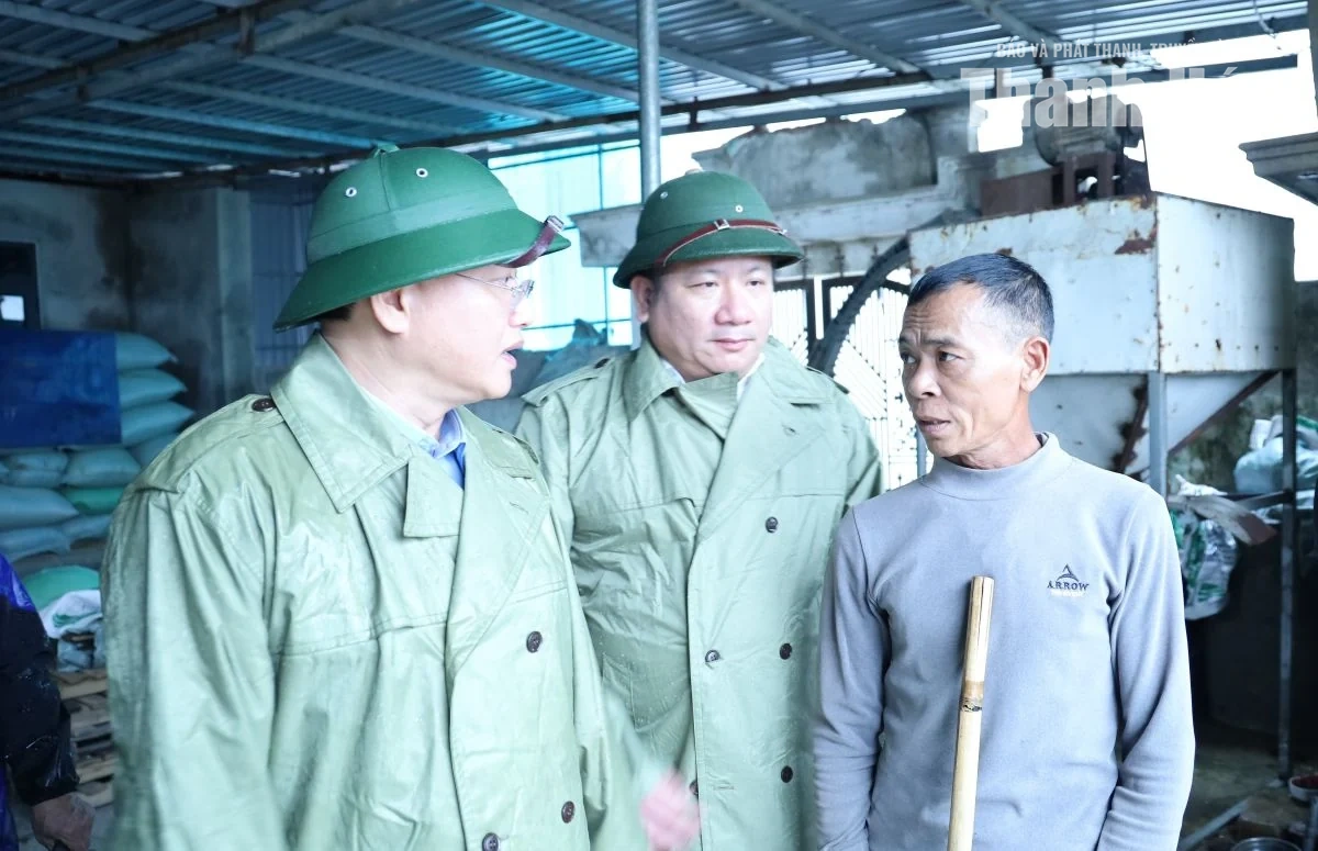Phó Chủ tịch Thường trực UBND tỉnh Mai Xuân Liêm kiểm tra, chỉ đạo tình hình ứng phó với mưa lũ