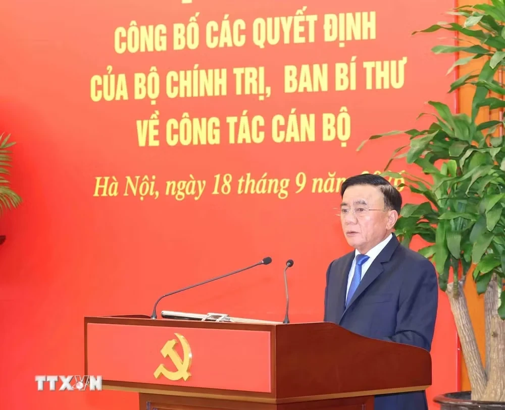 Công bố 12 quyết định của Bộ Chính trị, Ban Bí thư về công tác cán bộ