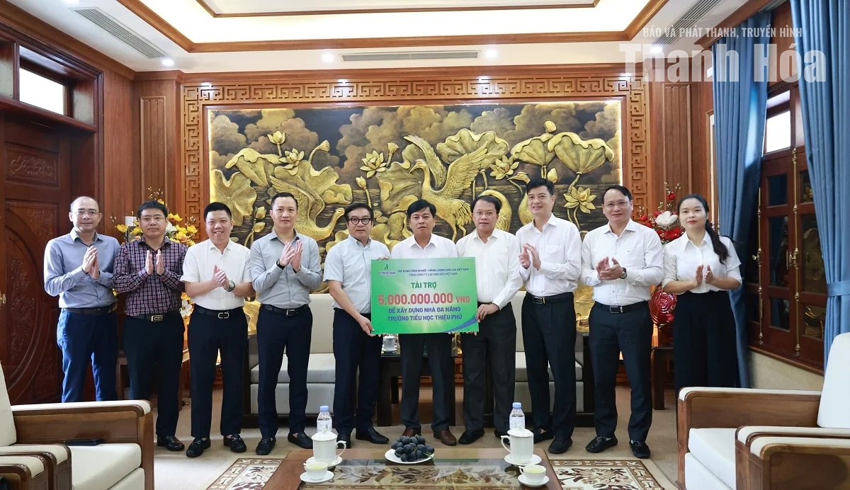 Hơn 5 tỷ đồng được Tổng Công ty Lọc hóa dầu Việt Nam trao tặng xã Thiệu Hóa triển khai các hoạt động an sinh