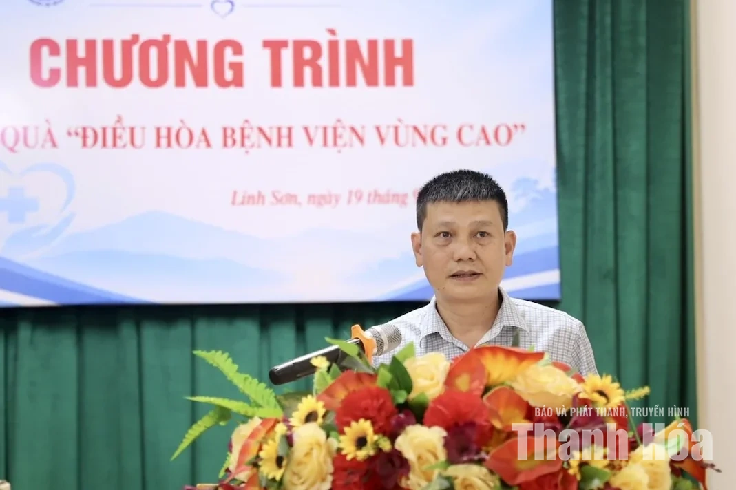 Trao tặng 10 bộ điều hòa cho Bệnh viện Đa khoa Lang Chánh