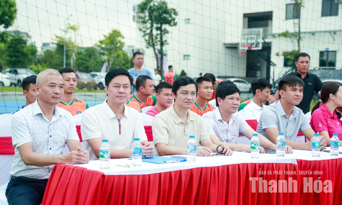 Sôi nổi Giải bóng đá 7 người các sở, ban, ngành tỉnh Thanh Hóa