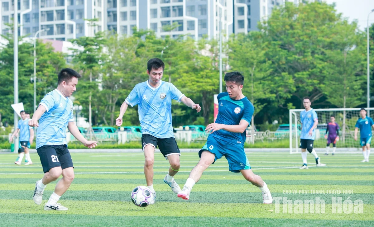 Sôi nổi Giải bóng đá 7 người các sở, ban, ngành tỉnh Thanh Hóa