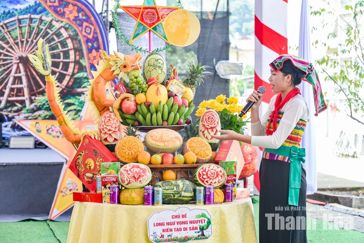 Mâm cỗ Trung thu thắp sáng ước mơ trẻ em vùng biên