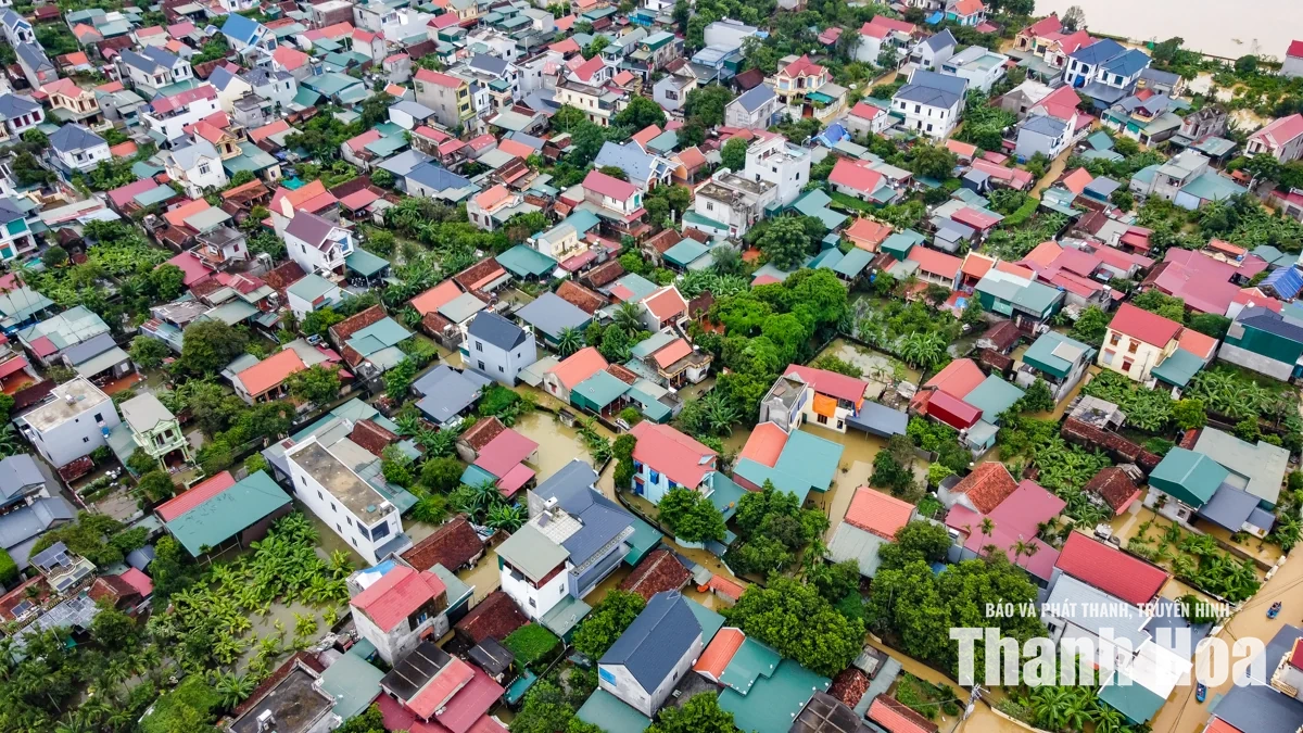 Gần 2.000 nhà dân phường Hàm Rồng ngập do mưa lũ