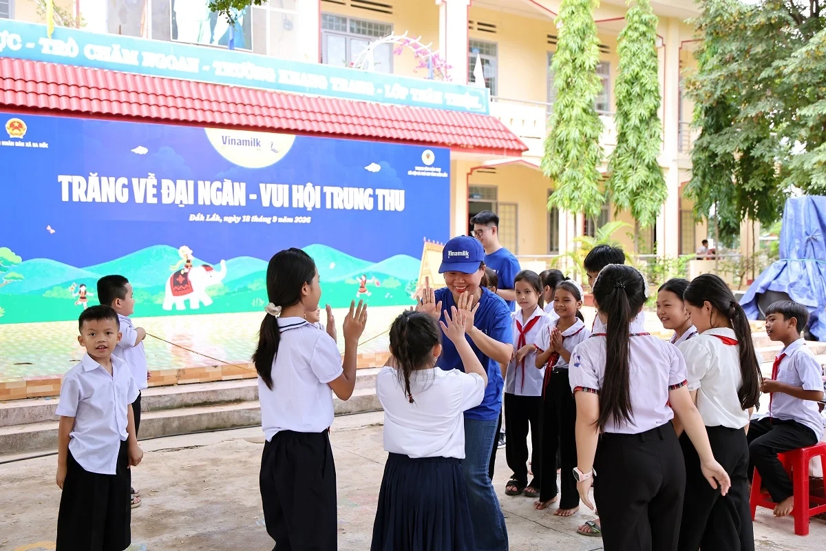 Gần 300.000 sản phẩm dinh dưỡng Vinamilk cùng trẻ em cả nước đón Trung thu
