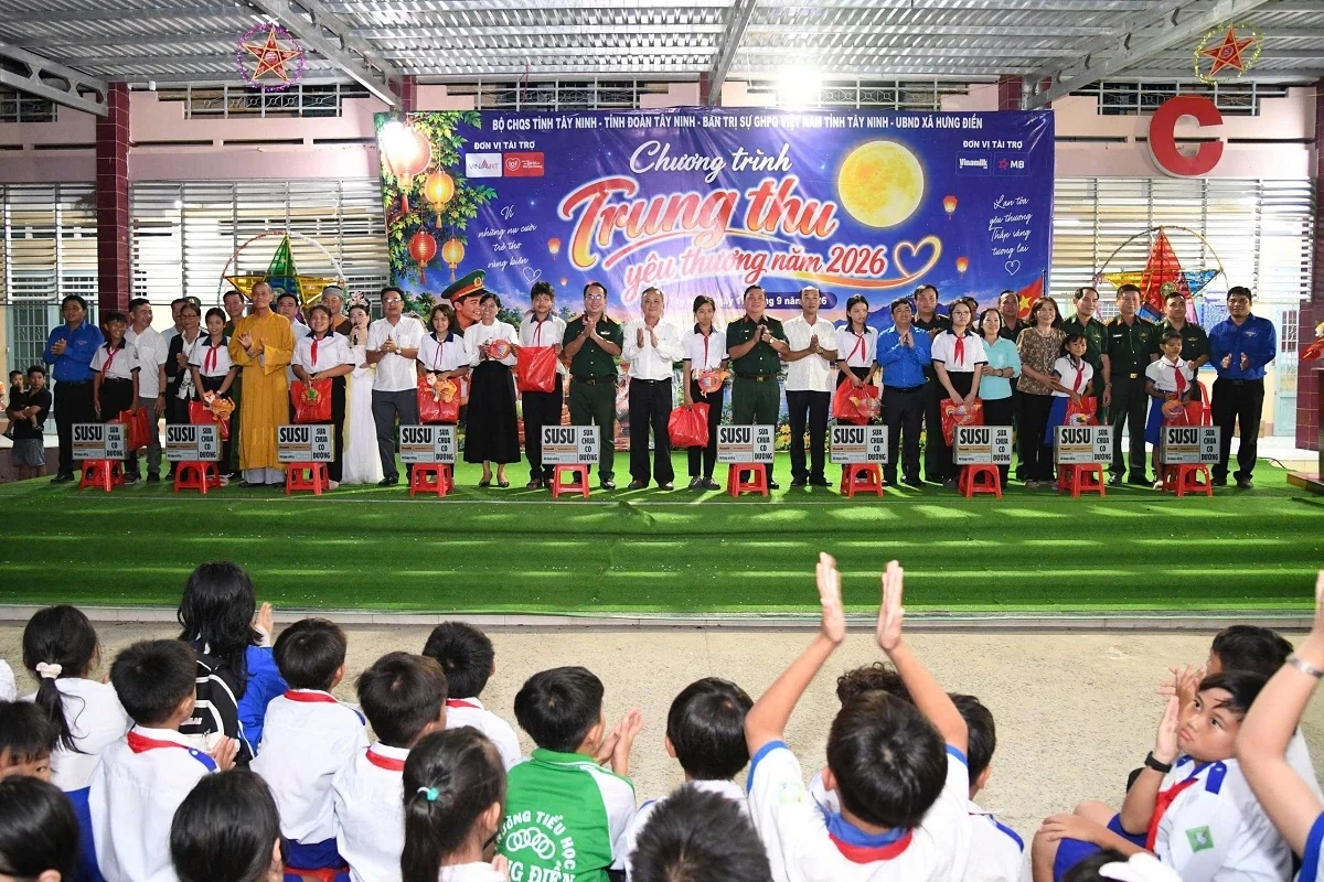 Gần 300.000 sản phẩm dinh dưỡng Vinamilk cùng trẻ em cả nước đón Trung thu