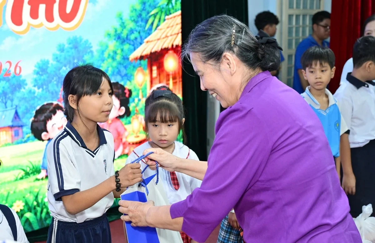 Gần 300.000 sản phẩm dinh dưỡng Vinamilk cùng trẻ em cả nước đón Trung thu