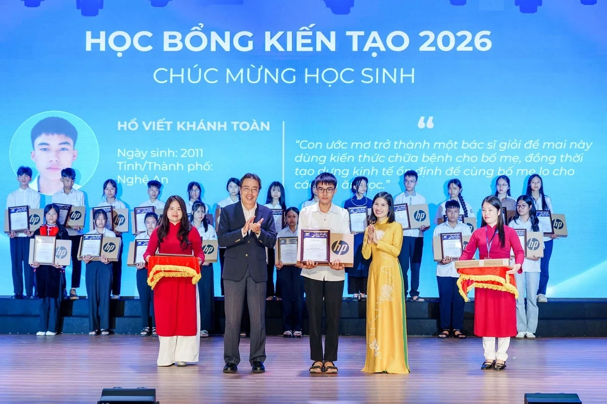 Học bổng Kiến tạo mùa 6 của Vinschool: Trao cơ hội để học sinh kiến tạo tương lai
