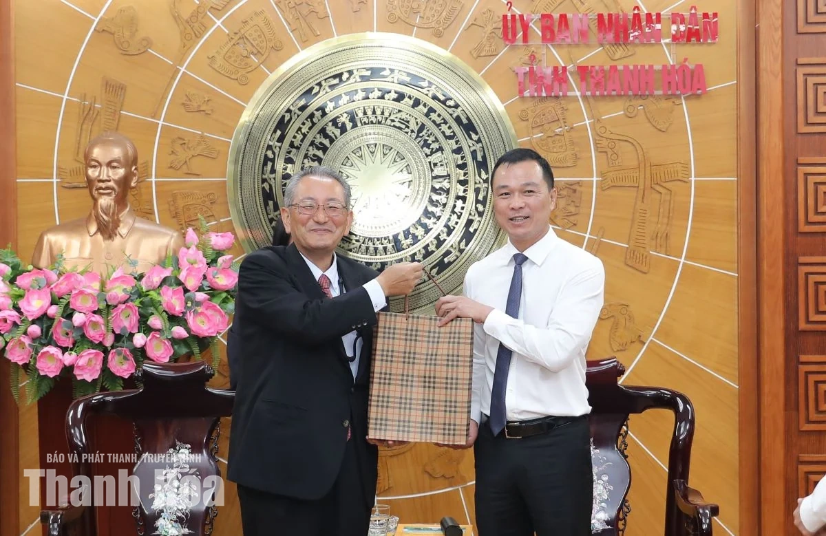 Chủ tịch UBND tỉnh Tô Anh Dũng tiếp và làm việc với Công ty TNHH Idemitsu Việt Nam