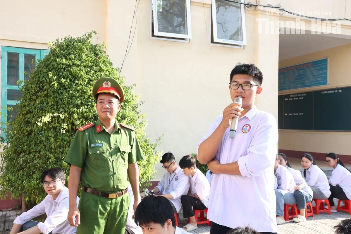 Tuyên truyền pháp luật cho học sinh bằng hình thức gần gũi, sinh động
