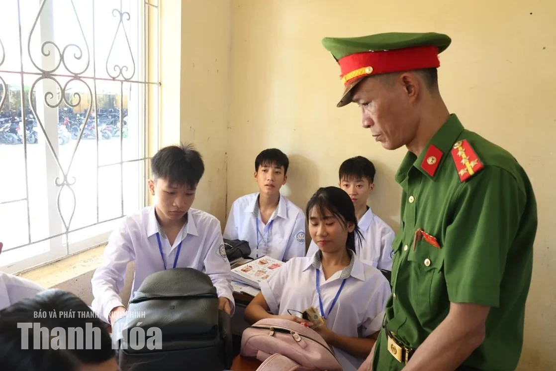Tuyên truyền pháp luật cho học sinh bằng hình thức gần gũi, sinh động