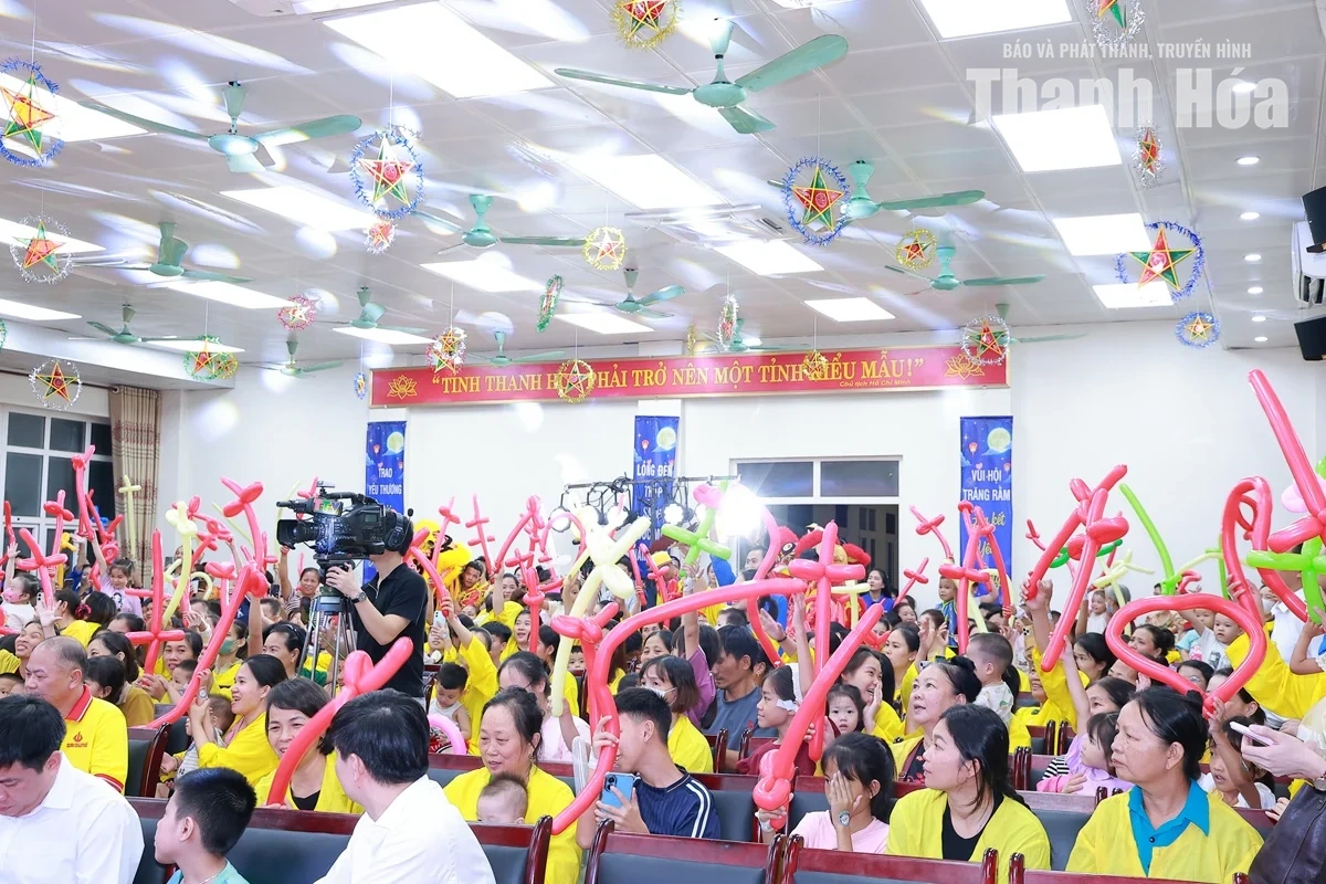 “Lồng đèn thắp sáng ước mơ năm 2026” mang mùa trăng yêu thương đến với bệnh nhi