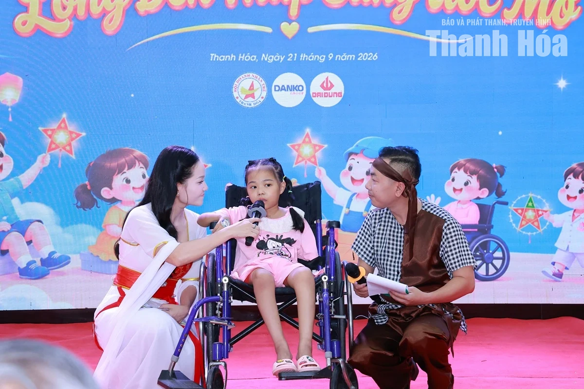 “Lồng đèn thắp sáng ước mơ năm 2026” mang mùa trăng yêu thương đến với bệnh nhi