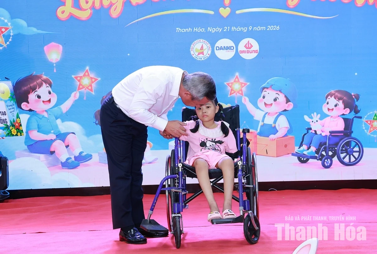 “Lồng đèn thắp sáng ước mơ năm 2026” mang mùa trăng yêu thương đến với bệnh nhi