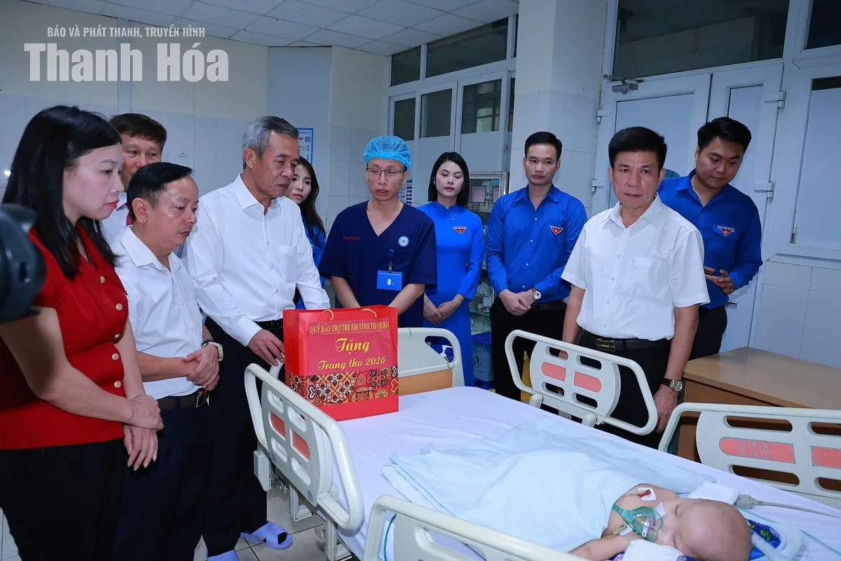 “Lồng đèn thắp sáng ước mơ năm 2026” mang mùa trăng yêu thương đến với bệnh nhi