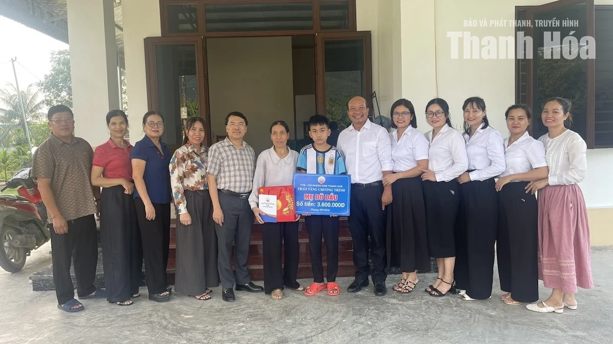 TYM trao hỗ trợ chương trình “Mẹ đỡ đầu - Kết nối yêu thương”