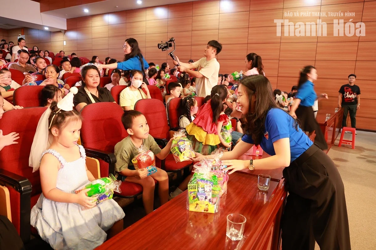 Vui tết Trung thu - Lung linh trăng rằm