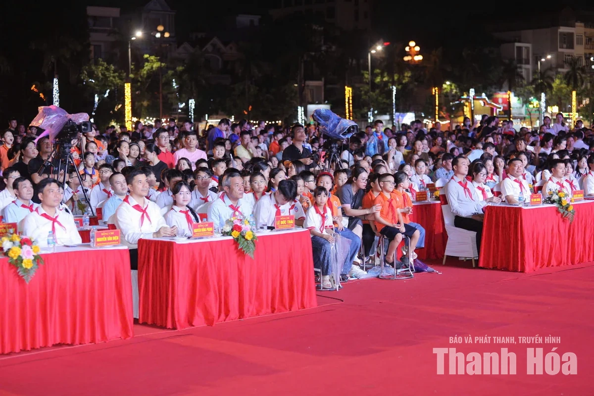 Hạc Thành lung linh đêm hội Trăng rằm