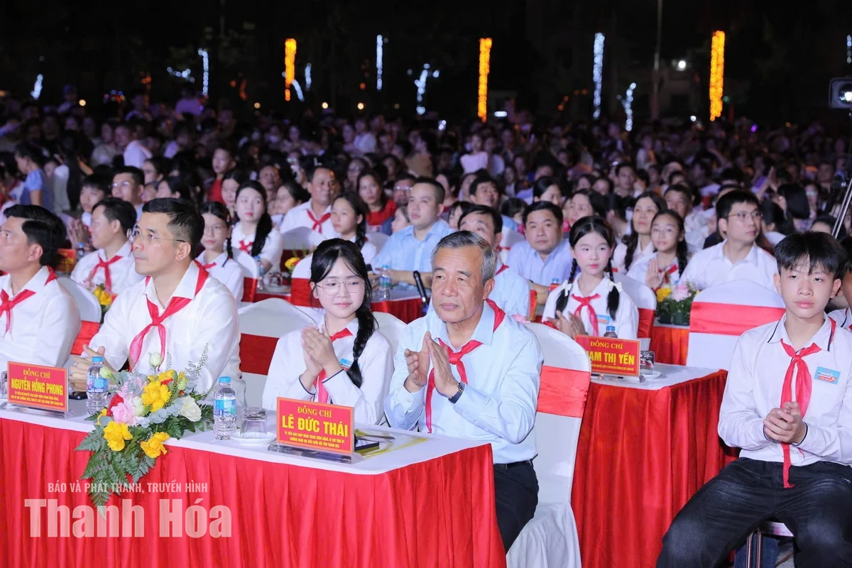 Hạc Thành lung linh đêm hội Trăng rằm