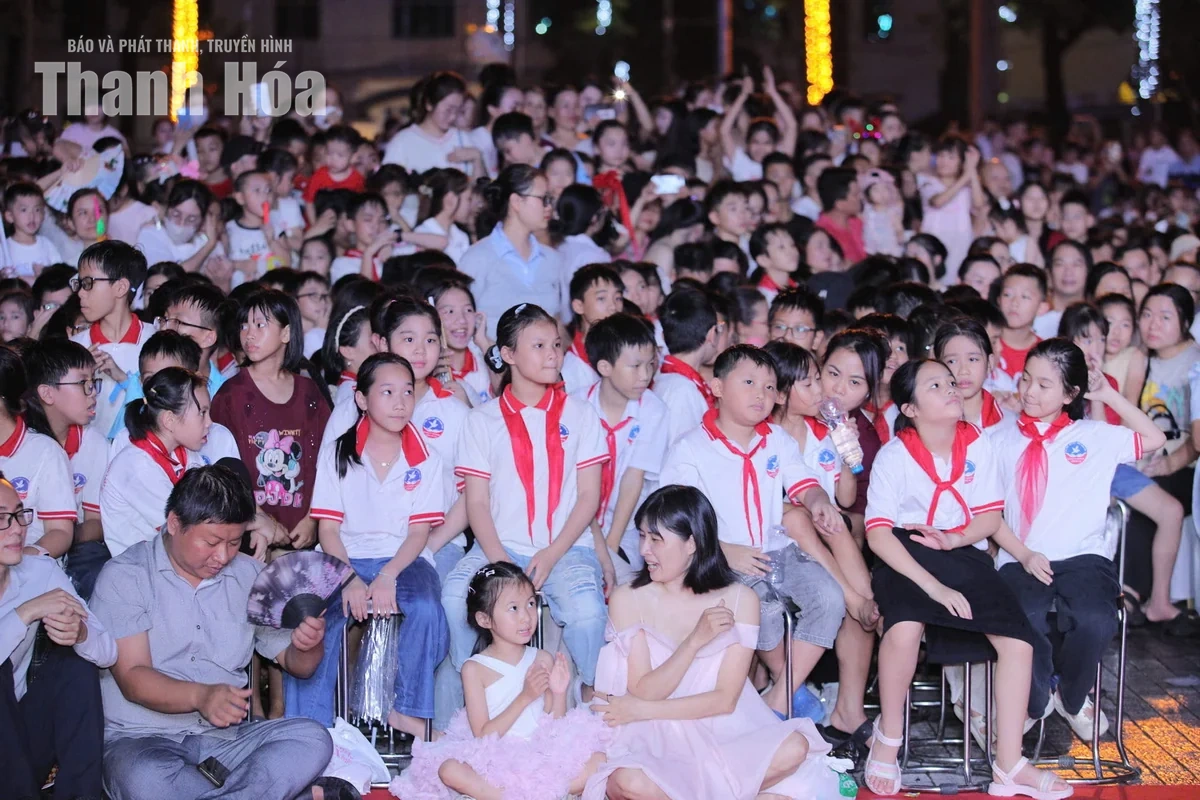 Hạc Thành lung linh đêm hội Trăng rằm