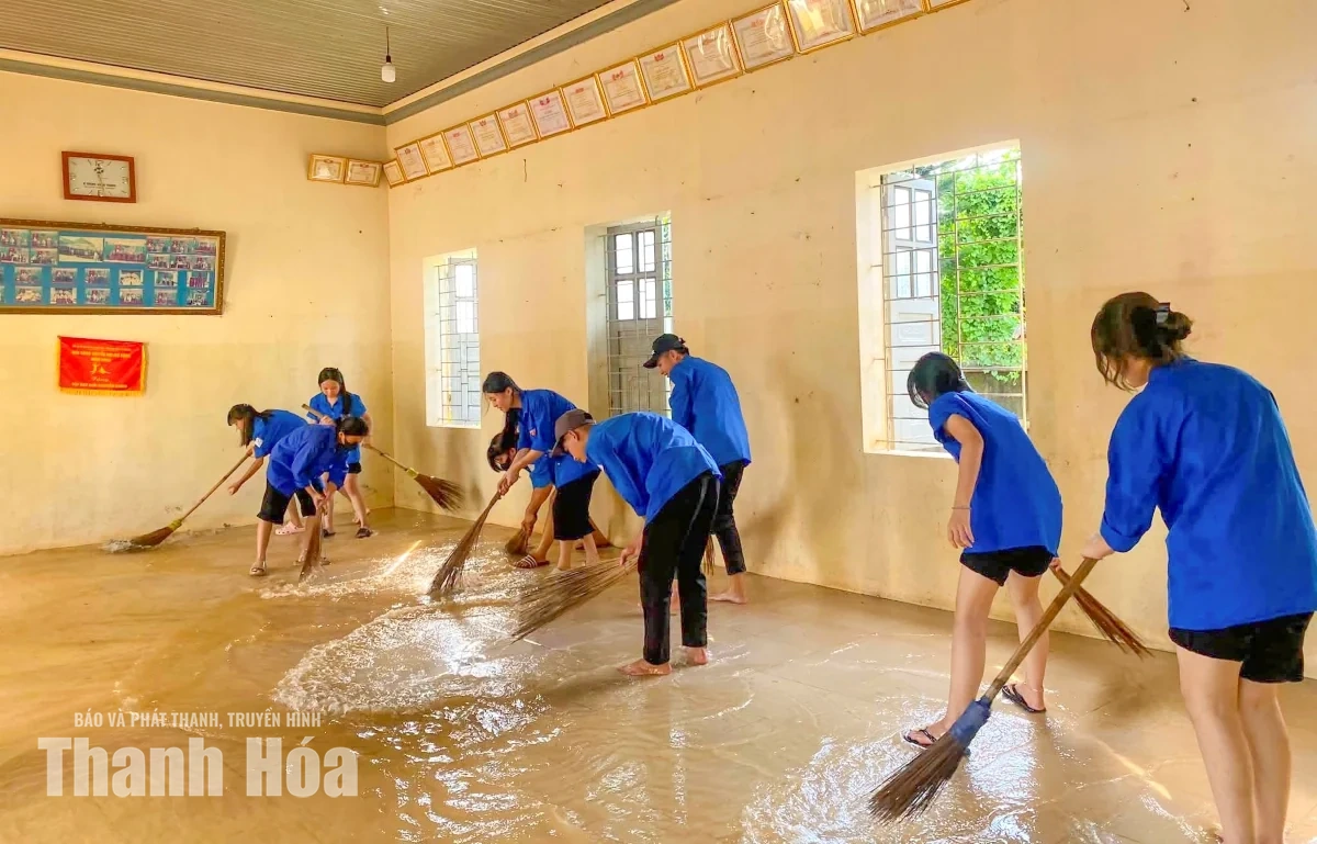 Tích cực hỗ trợ người dân vùng lũ Kim Tân