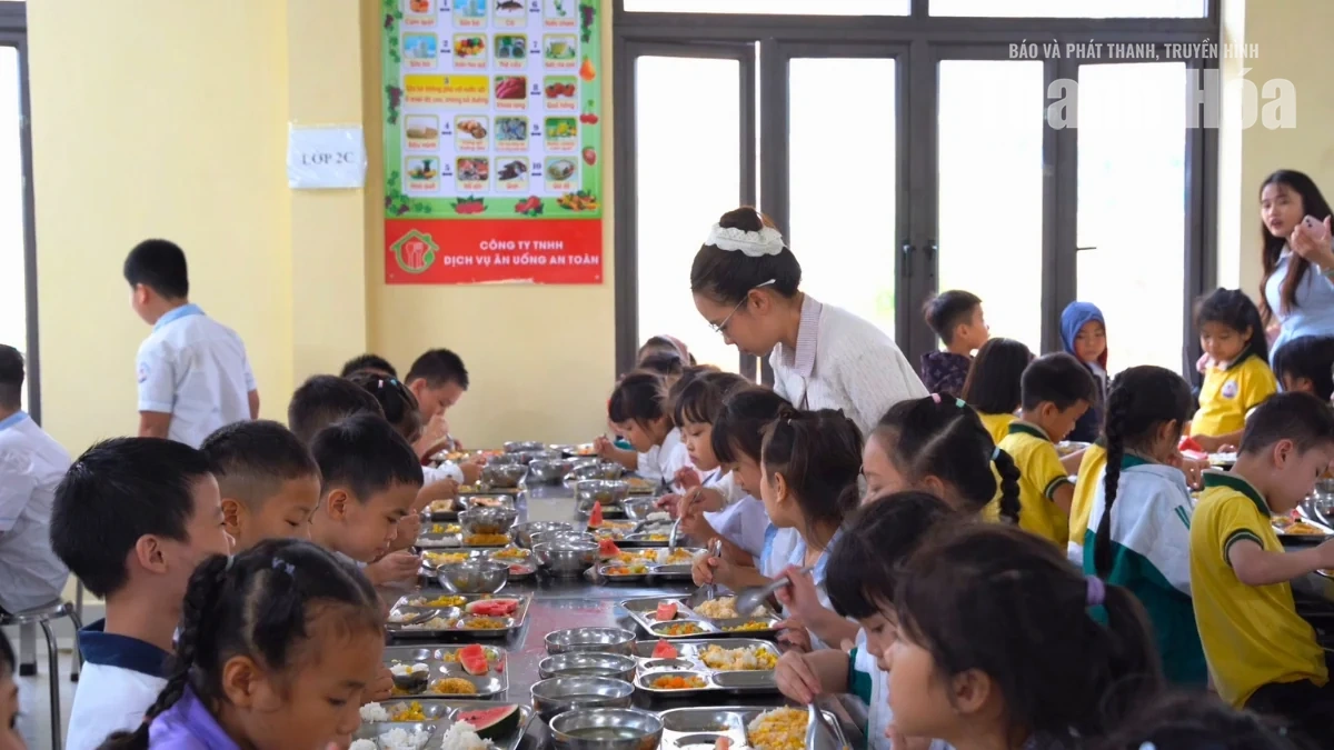 Cùng giám sát, bảo đảm bữa ăn bán trú an toàn