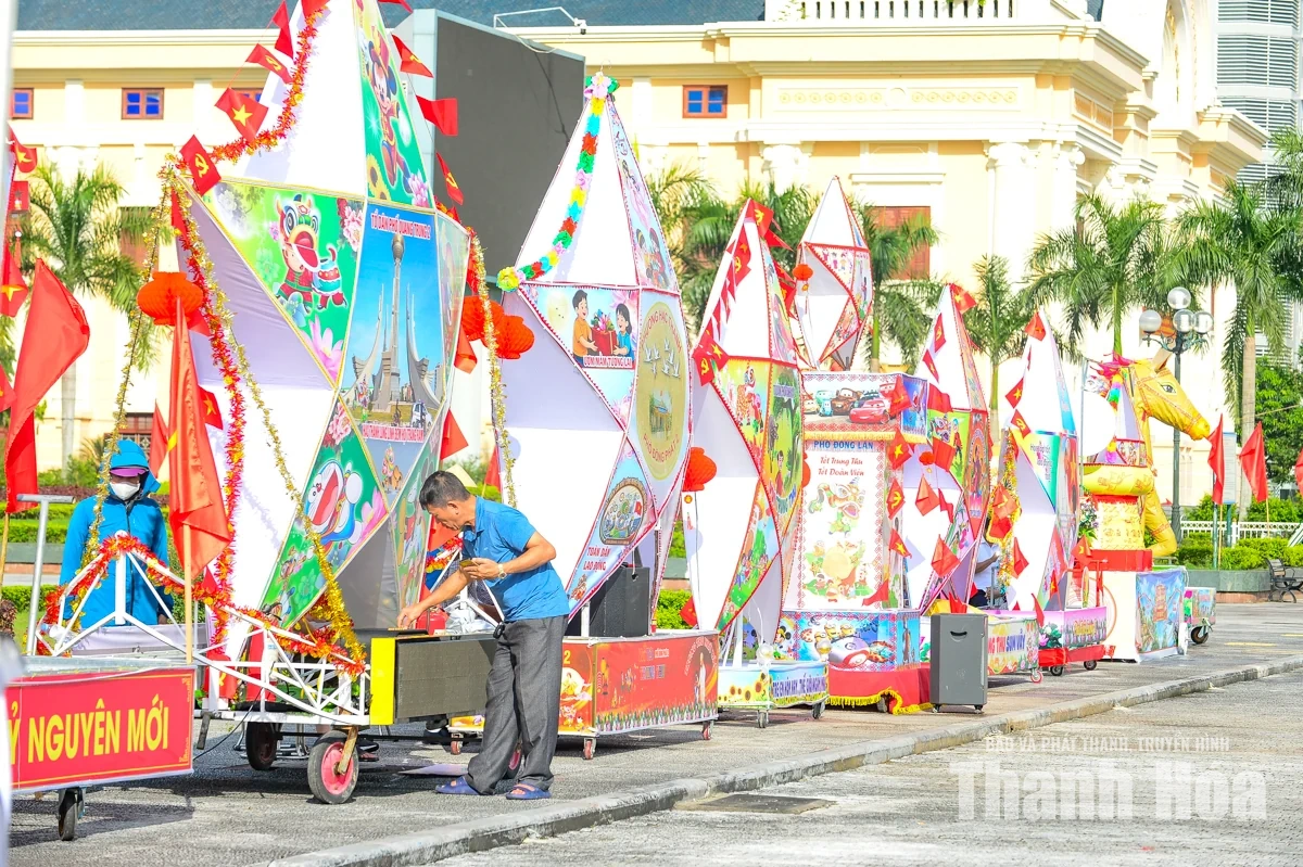 Trước giờ diễn ra Chương trình Hạc Thành - lung linh đêm hội trăng rằm