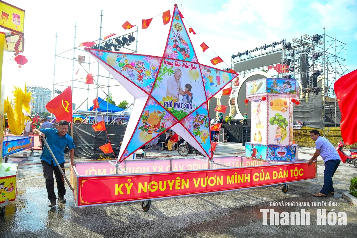 Trước giờ diễn ra Chương trình Hạc Thành - lung linh đêm hội trăng rằm