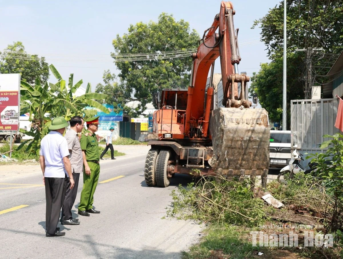 Thiệu Hóa tập trung vệ sinh môi trường, khắc phục hậu quả sau mưa lũ