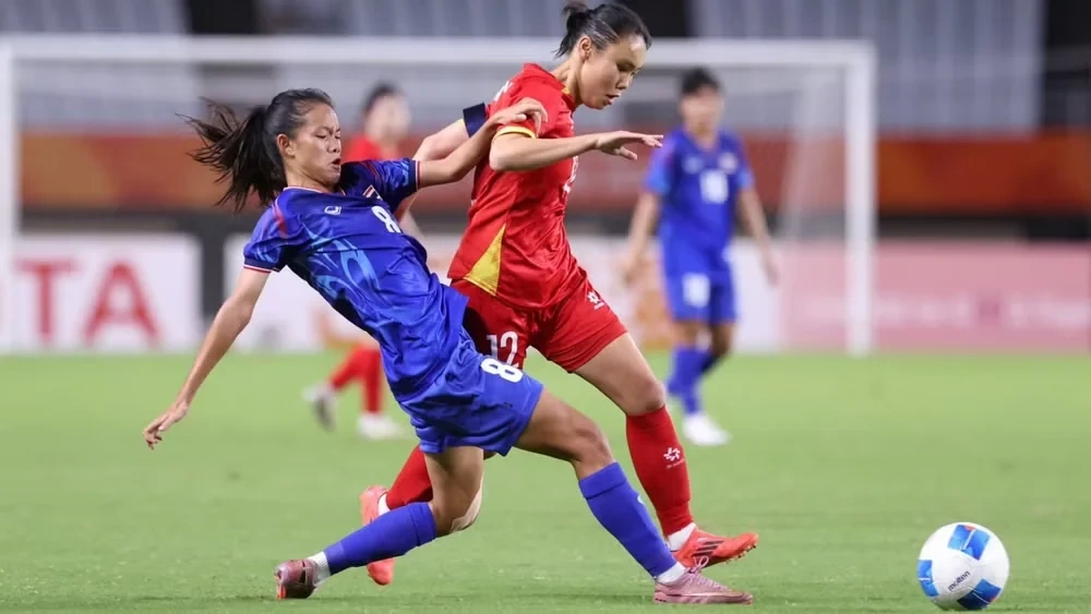 U23 Việt Nam quyết đấu Uzbekistan; Họp khẩn xử lý hành vi thô bạo của Tấn Sinh