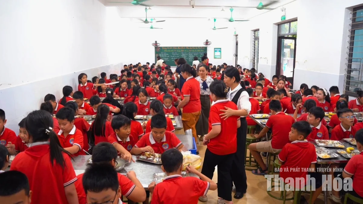 Cùng giám sát, bảo đảm bữa ăn bán trú an toàn