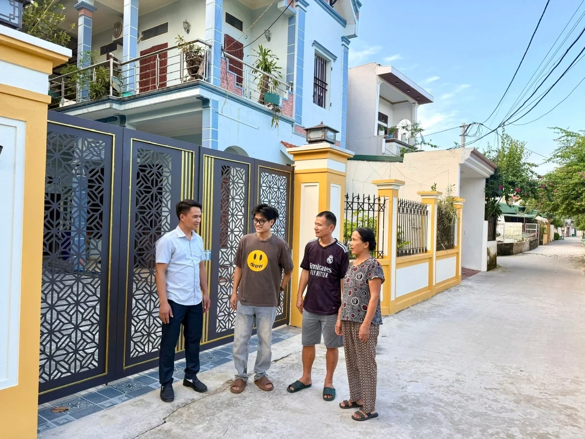 Đảng viên đi trước, làng nước chung lòng