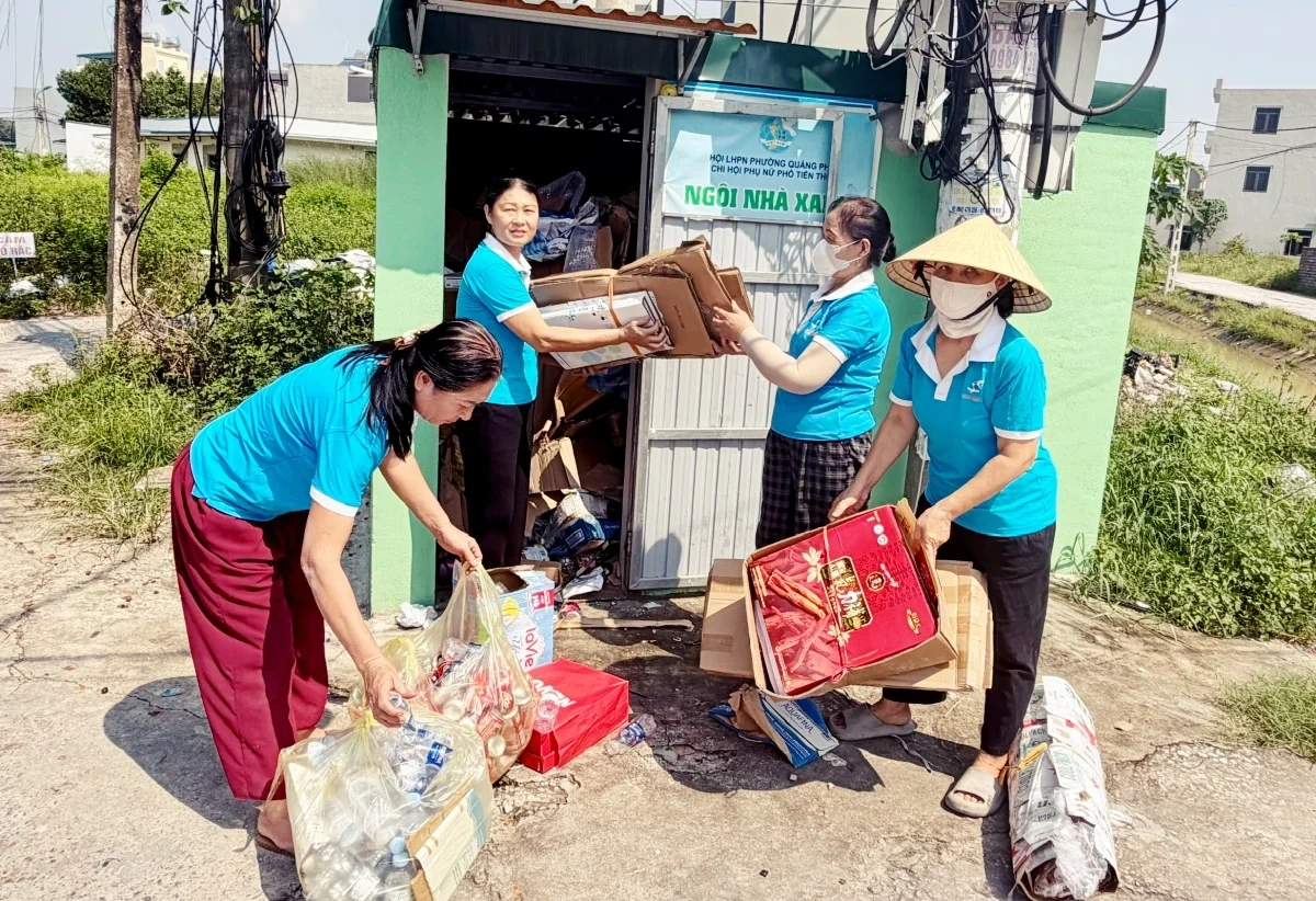 Đảng viên đi trước, làng nước chung lòng