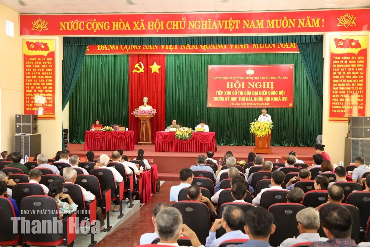 Đại biểu Quốc hội tiếp xúc cử tri xã Hoằng Sơn và phường Tân Dân