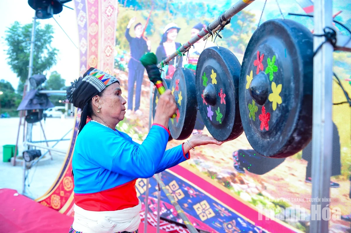 Sắc màu vùng cao hội tụ và lan tỏa tại Lễ hội Lam Kinh