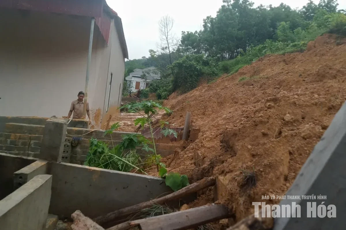 Công bố tình huống khẩn cấp sạt lở đất tại đồi Lăng Mường, xã Giao An